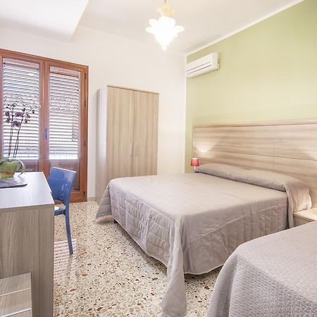 B&B La Torre カステッランマーレ・デル・ゴルフォ 部屋 写真