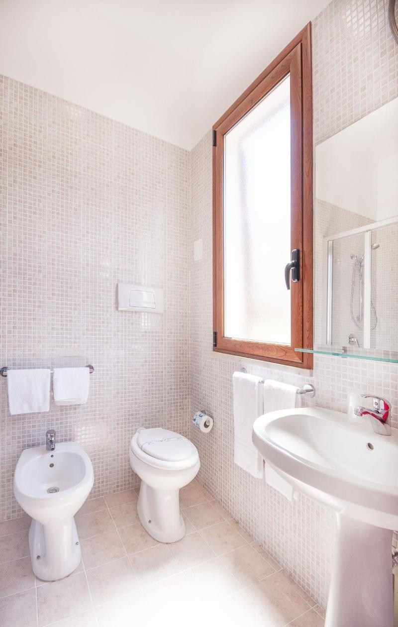 B&B La Torre カステッランマーレ・デル・ゴルフォ エクステリア 写真